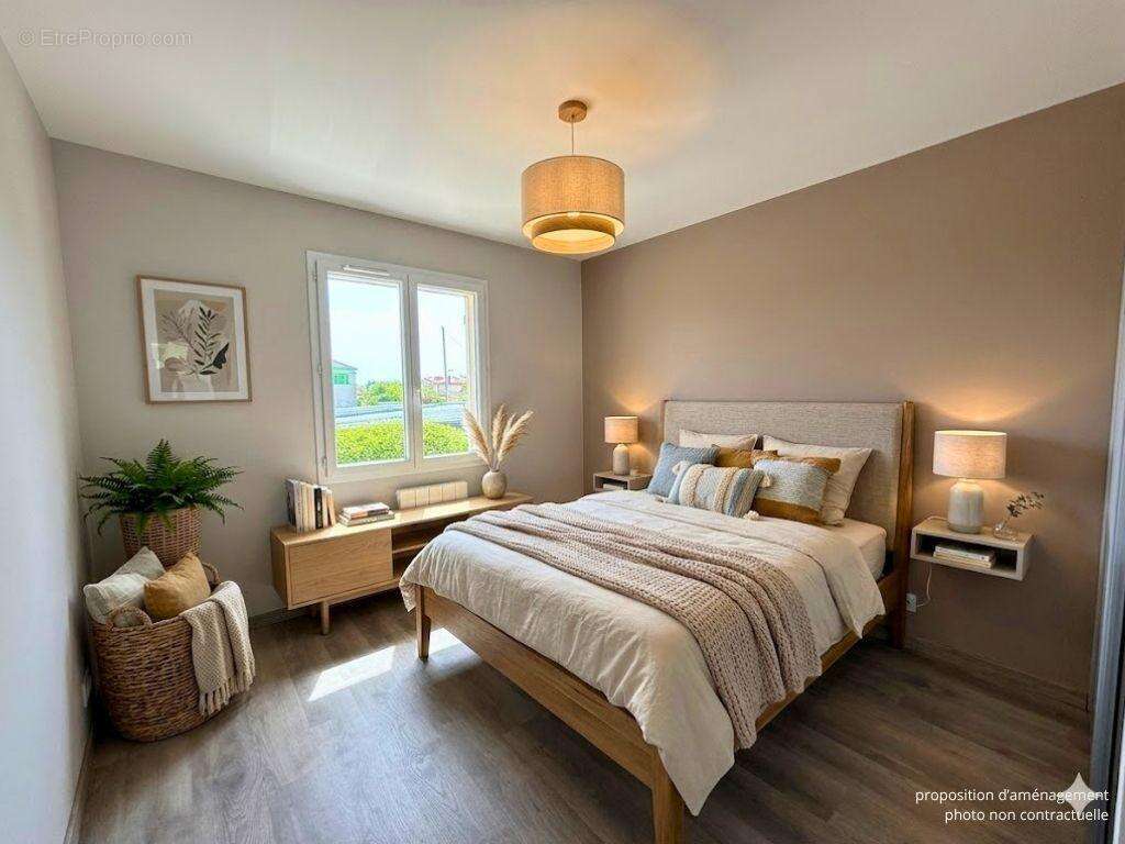   - Maison à DIEUPENTALE