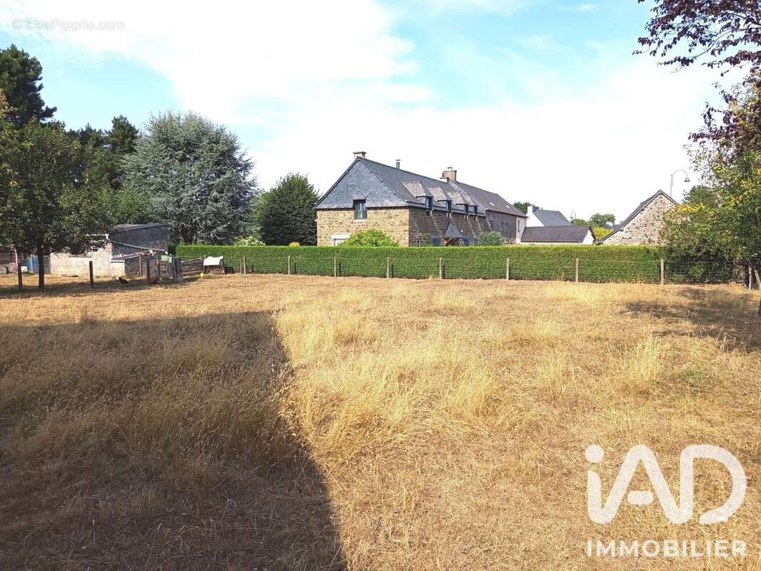 Terrain 450 m² à Miniac-Sous-Becherel  - photo 2