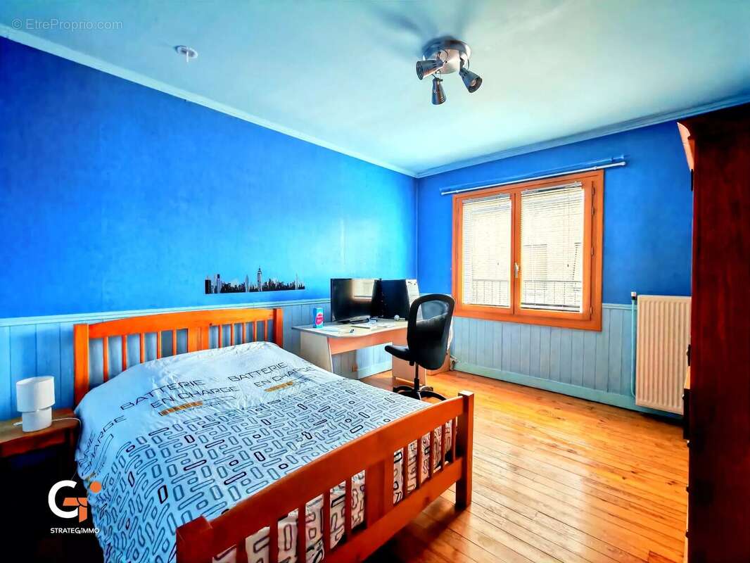 Saint-Étienne-du-Rouvray - Maison Individuelle 7 Pièces 142 m² - photo 8