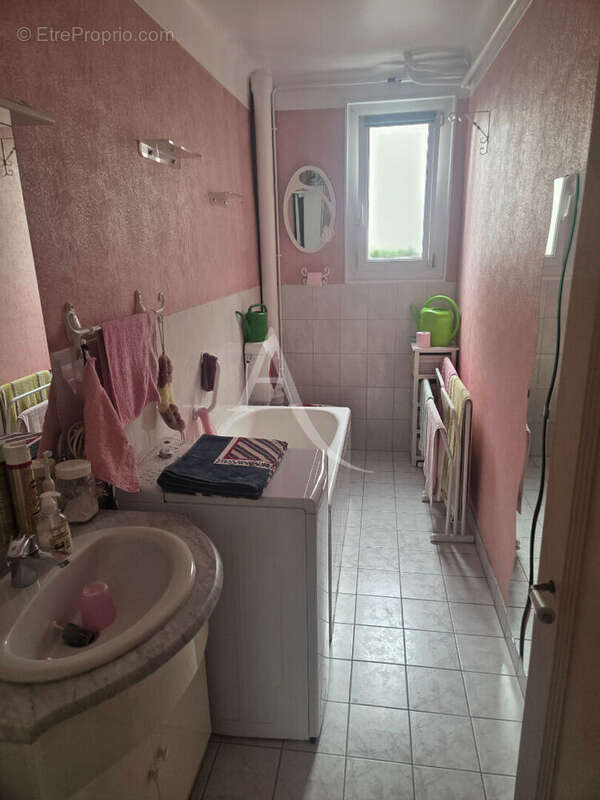 Appartement à PARIS-19E