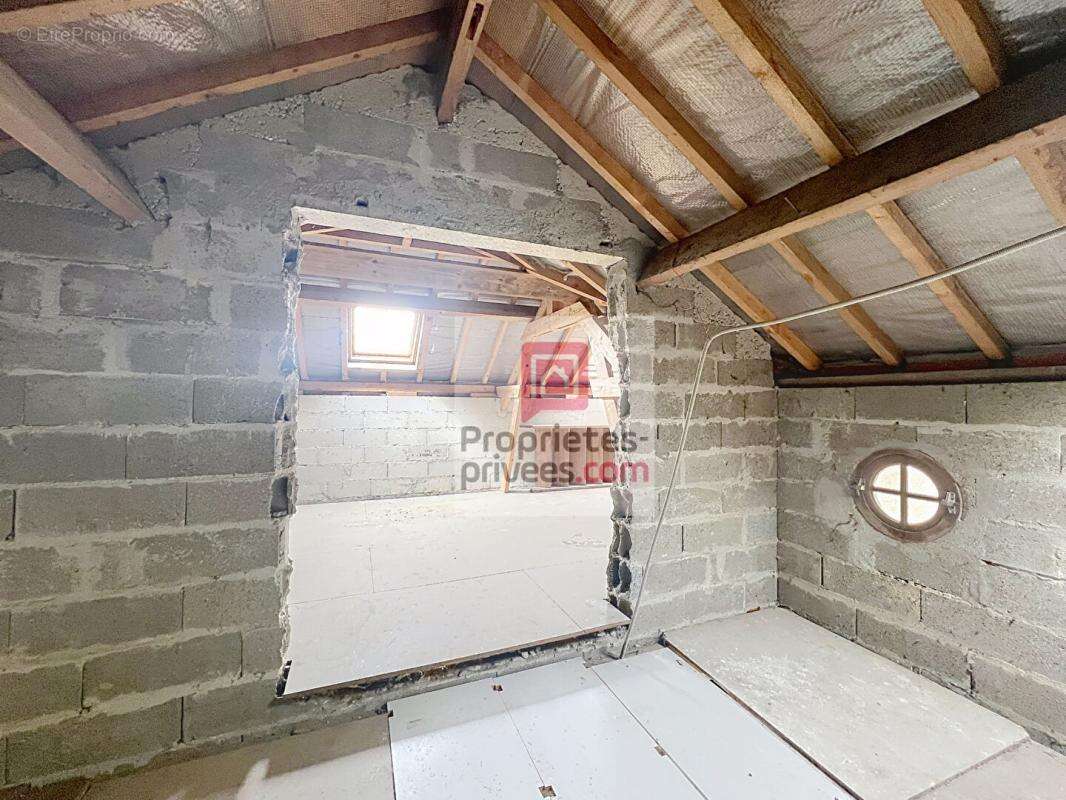 Maison en construction - 3 chambres - photo 8