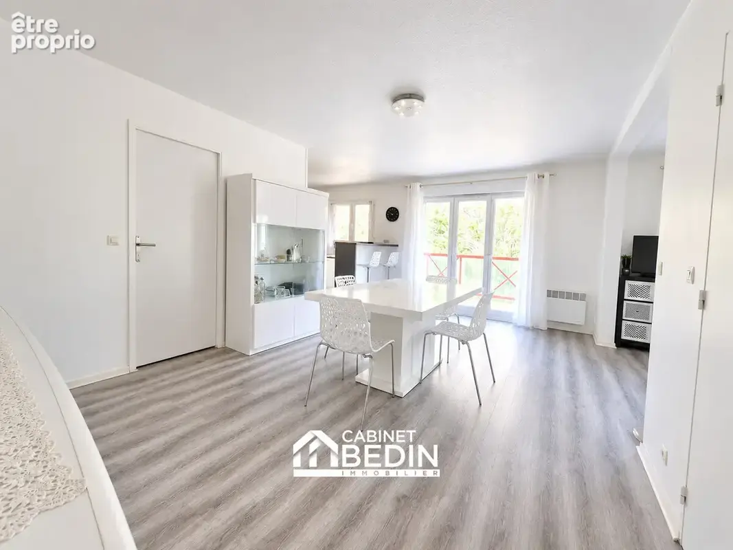 Appartement 5 pièces 98 m² à vendre à Merignac (33700) - photo 2