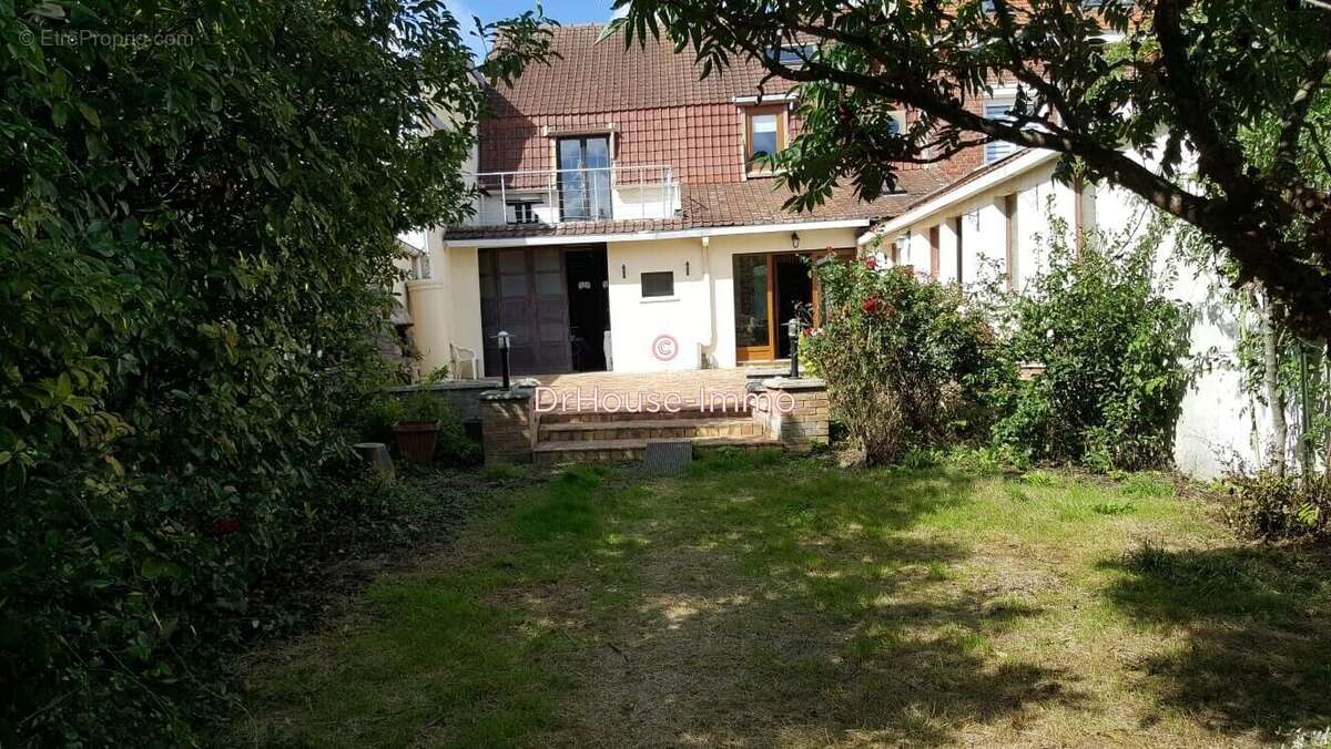 Maison à HAZEBROUCK