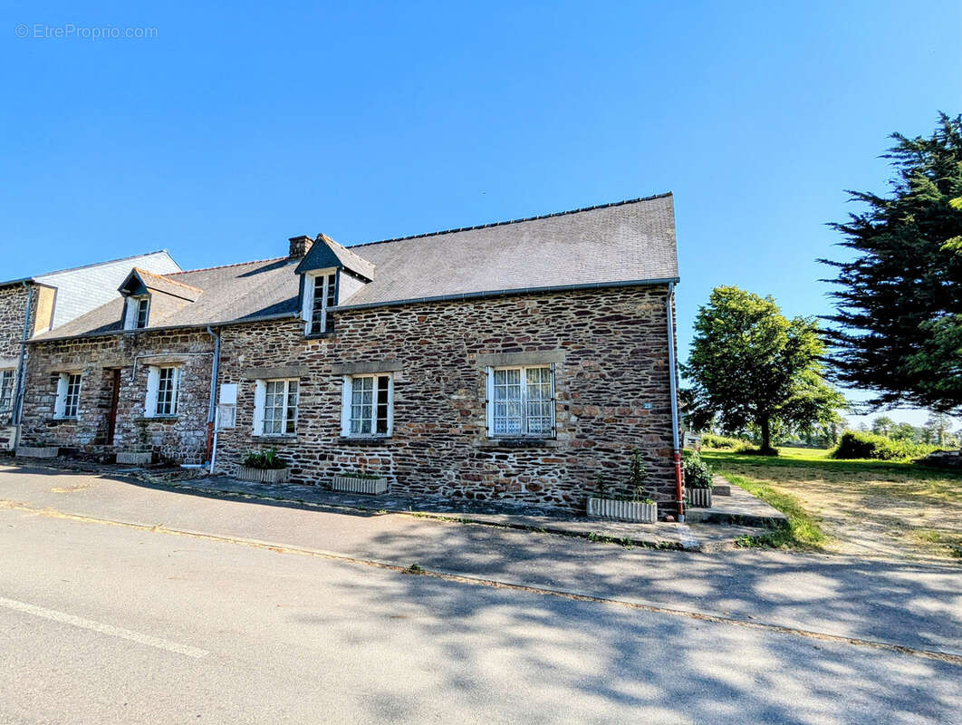 Maison à TREFFENDEL