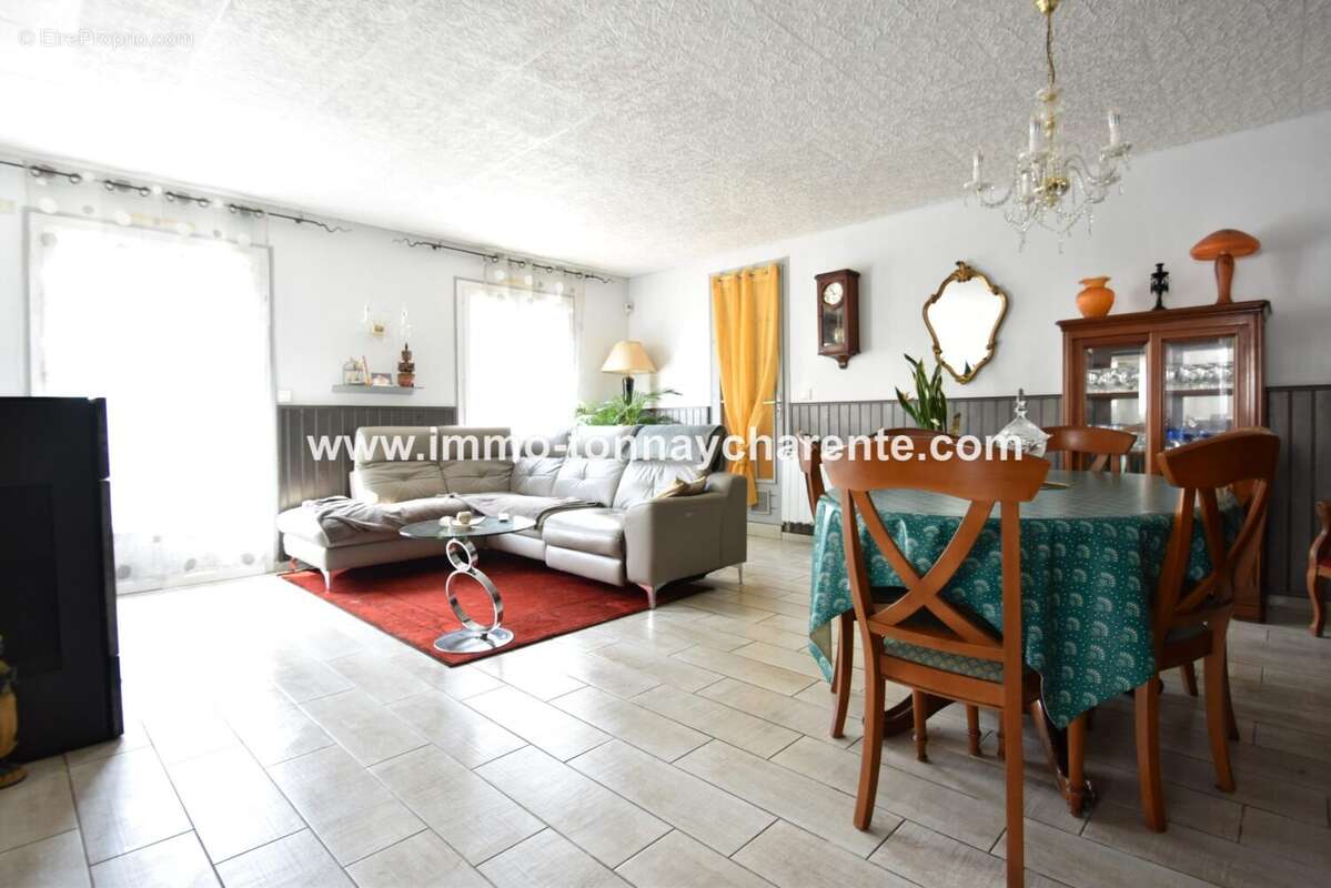 Maison à TONNAY-CHARENTE
