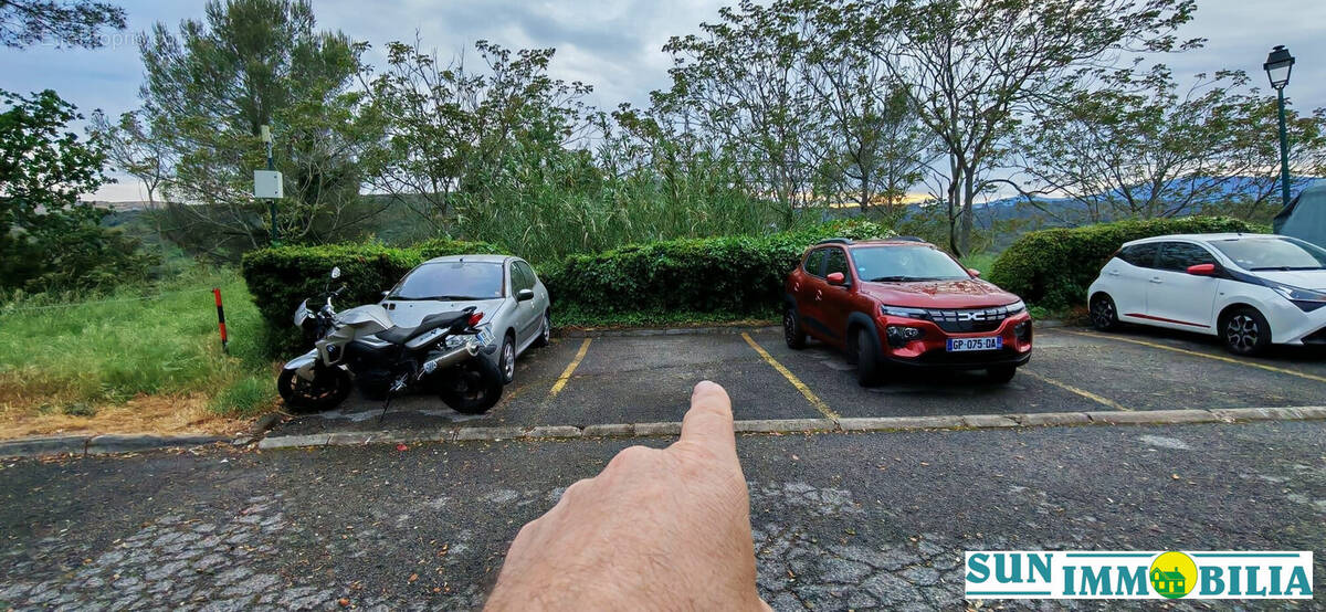 Parking à VILLENEUVE-LOUBET