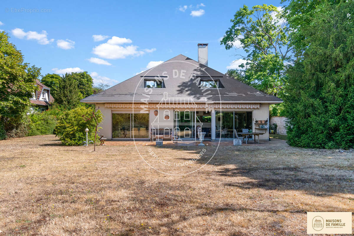 Maison à LE VESINET