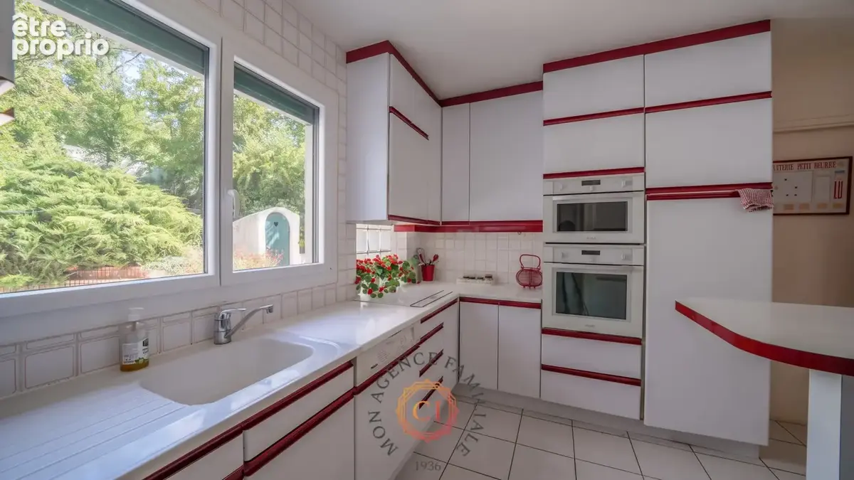 À Pessat - Villeneuve Maison familiale de 214m2 - photo 3