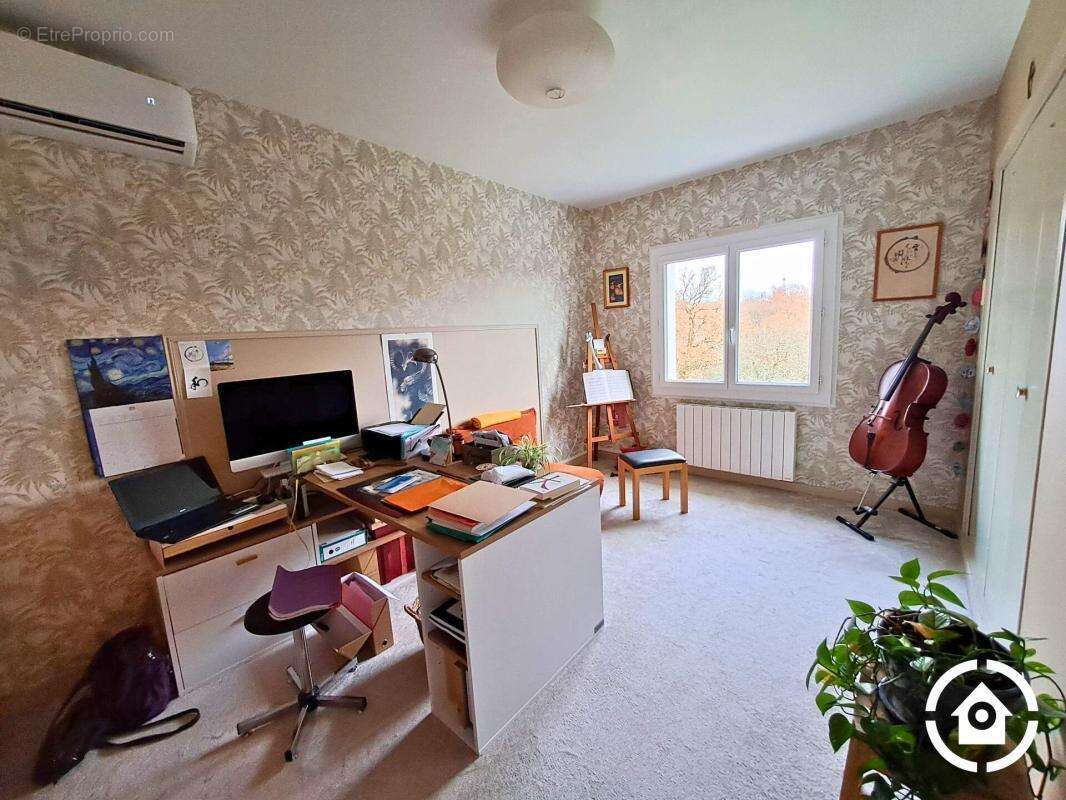 Maison sur sous sol - 3 chambres - jardin - garage - photo 11