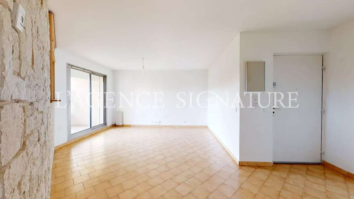 Le Cannet - Les Mimosas - "ADELIA" - 3p traversant de 61m² à moderniser - terrasse - photo 4