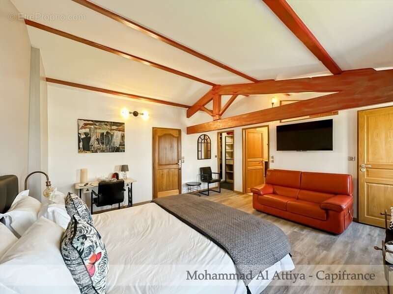 Magnifique propriété familiale avec gîte, studio et piscine à quelques minutes de La Rochelle (17) - photo 20