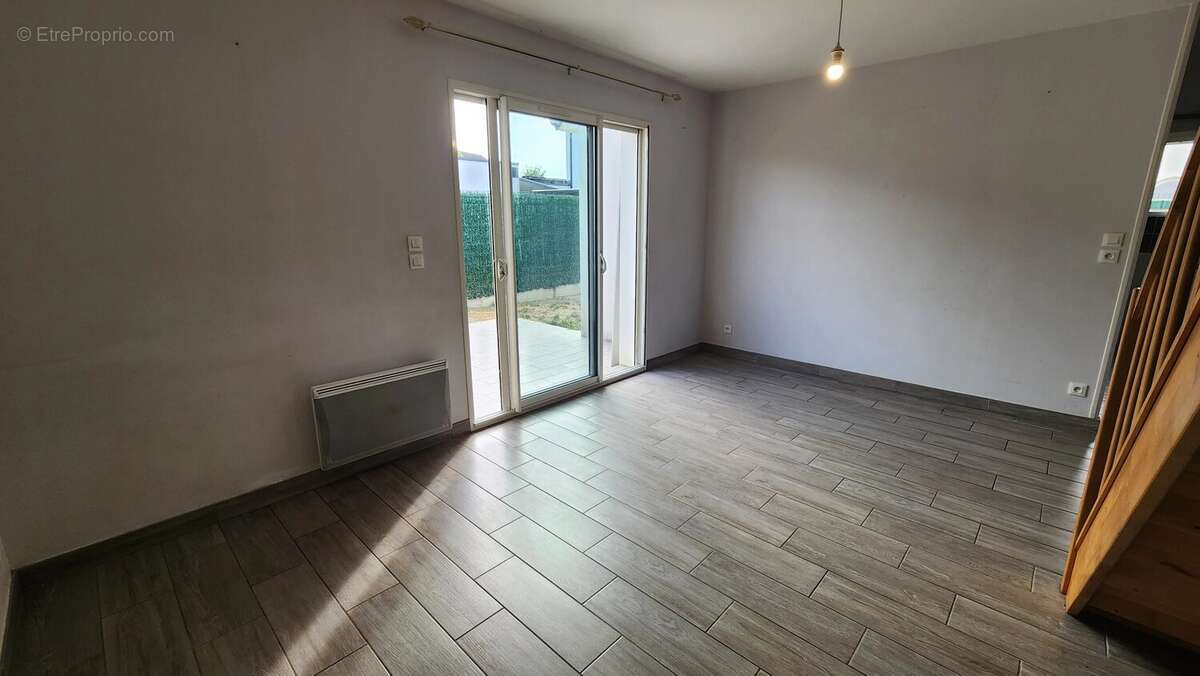 LONS, A VENDRE Maison jumelée 94 m² sur terrain de 500 m² - photo 3