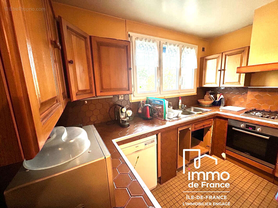 Appartement à ROSNY-SOUS-BOIS