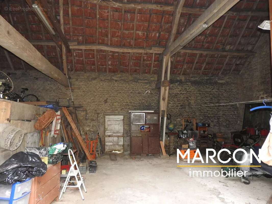 Maison à SAINT-PIERRE-BELLEVUE