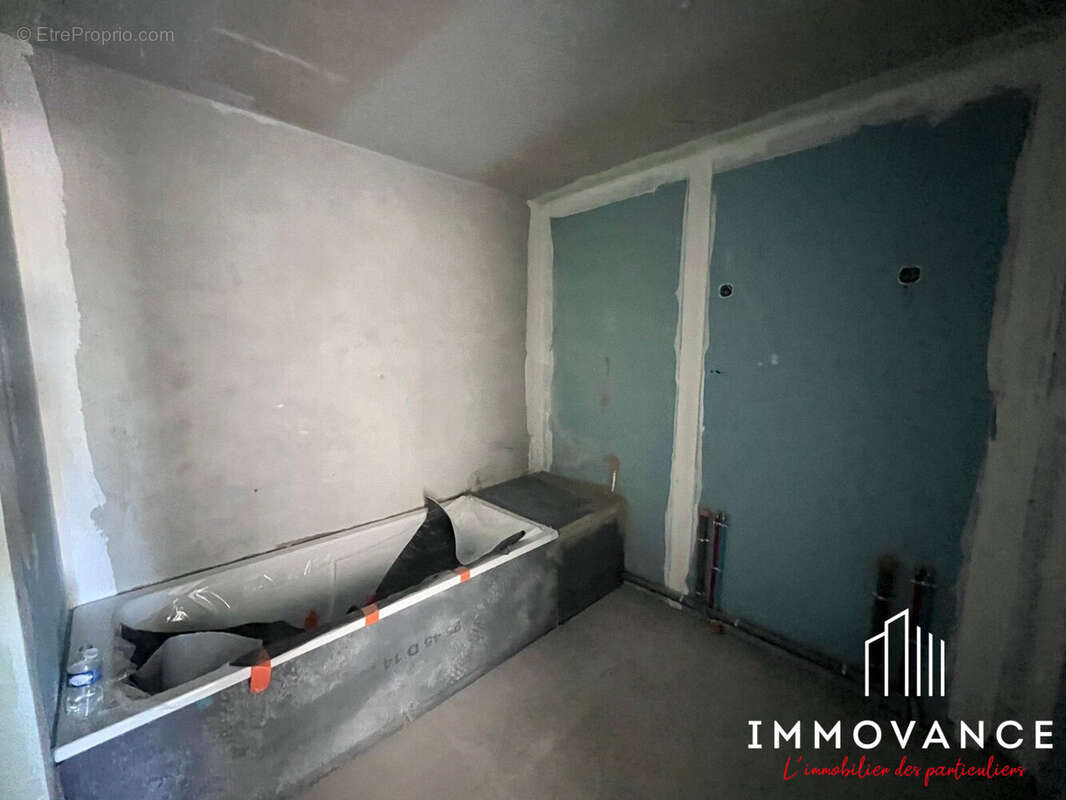 Appartement 102 m² à Saint-Clement-De-Riviere  - photo 7