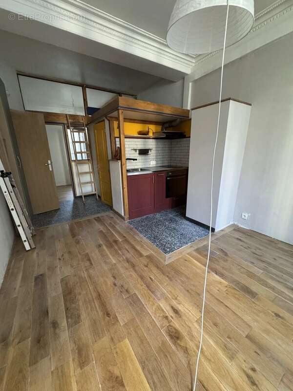 Appartement à PARIS-20E