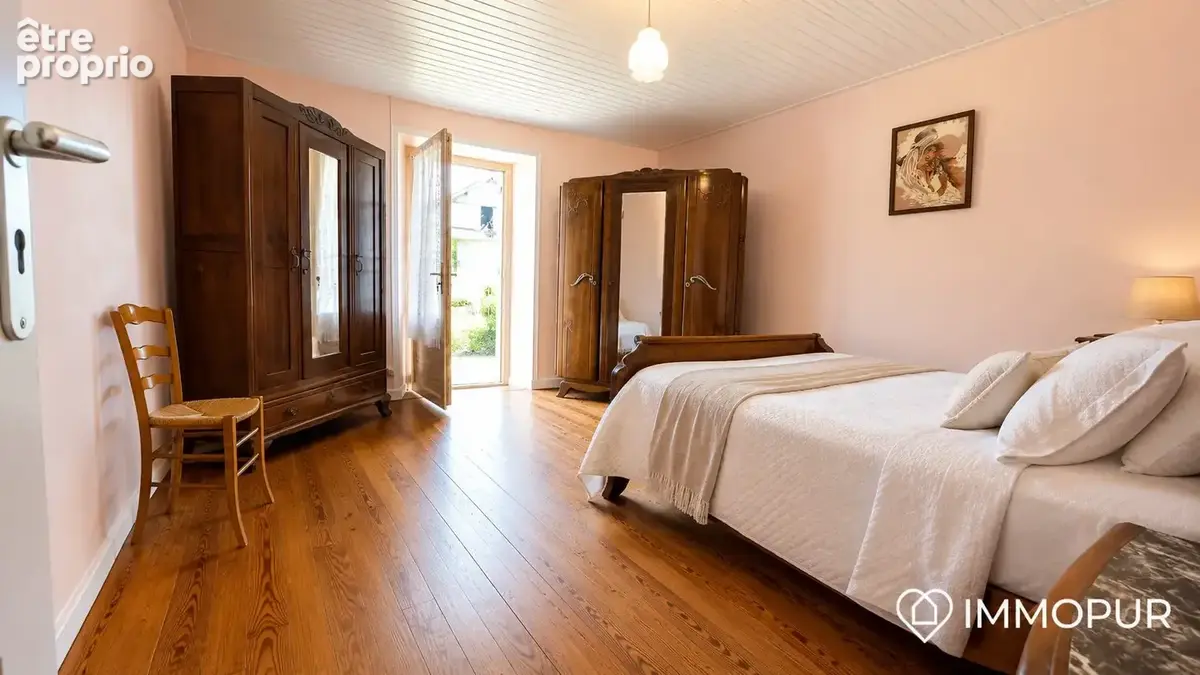 Maison 118 m² à Sainte-Foy-De-Longas  - photo 8