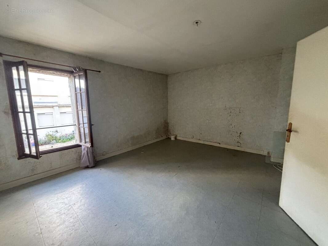 Maison à MAGNY-LE-HONGRE