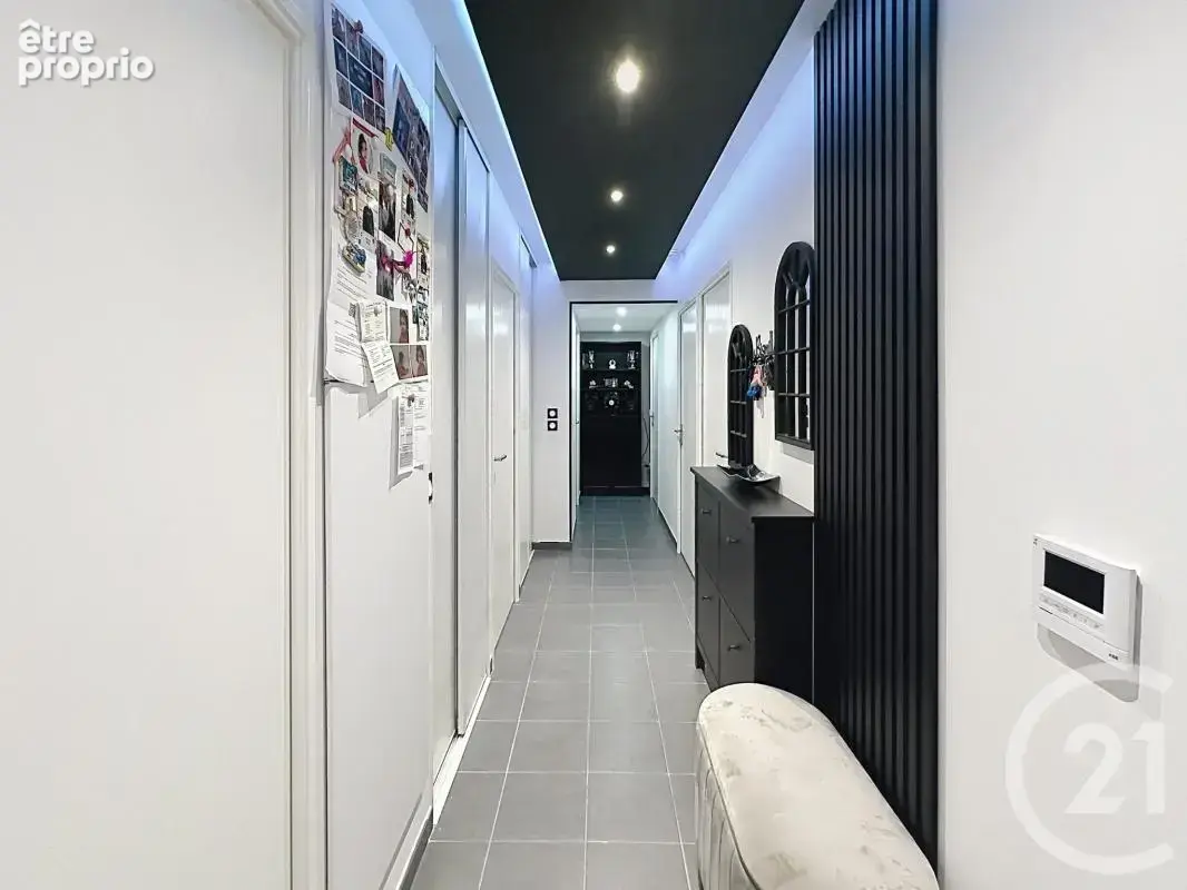 Appartement 83 m² à Saint-Priest  - photo 2