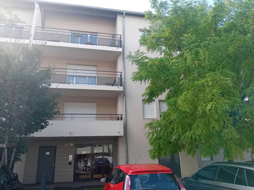 Appartement à CRAPONNE