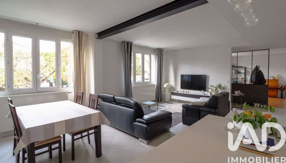 Photo 2 - Maison à RUEIL-MALMAISON