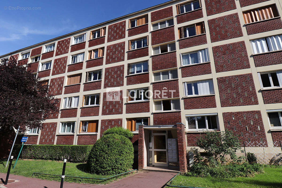 Appartement à VERNEUIL-SUR-SEINE