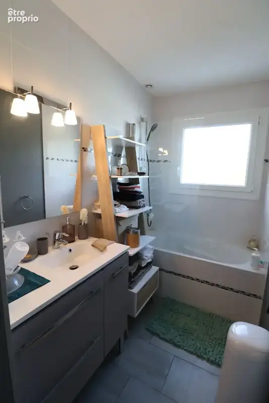maison familiale de 126m² avec jardin clos à Saint-Florent-le-Vieil - photo 10