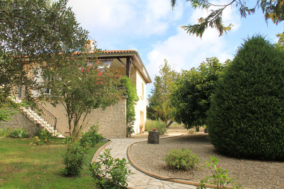 Maison à SAINT-FORT-SUR-GIRONDE