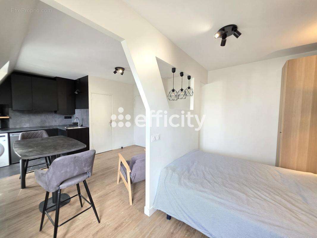 Appartement à NEUILLY-SUR-SEINE