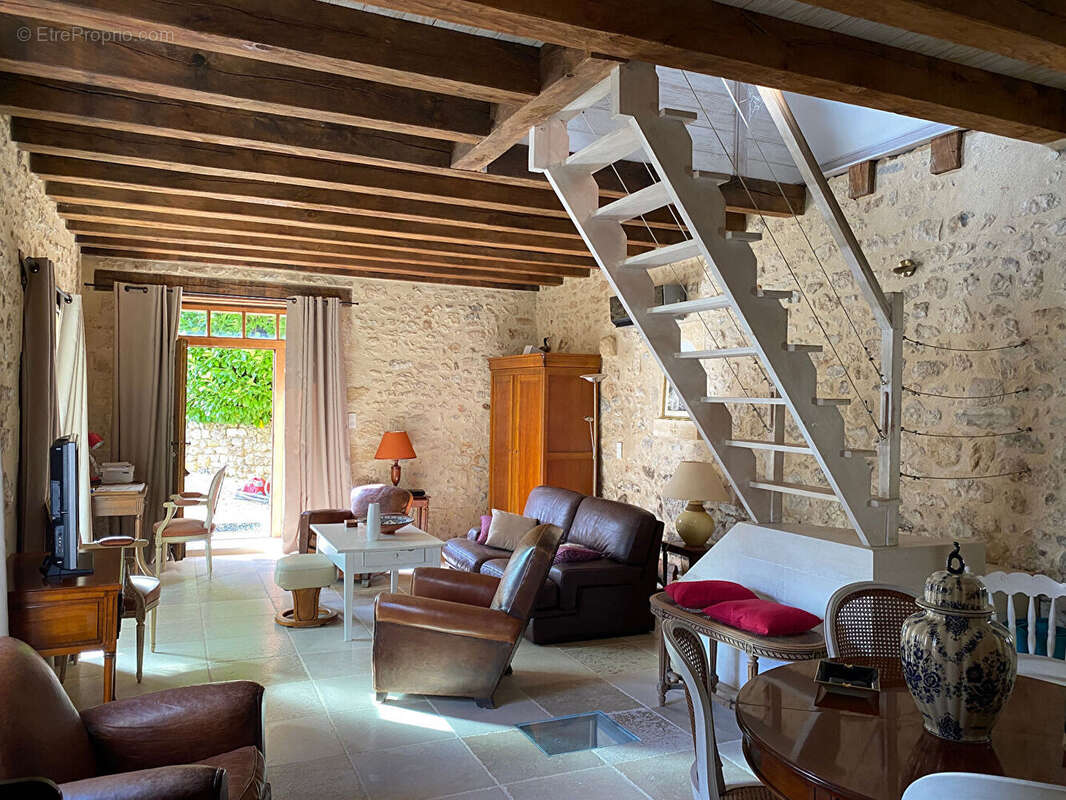 Maison à ROUFFIGNAC-SAINT-CERNIN-DE-REILHAC