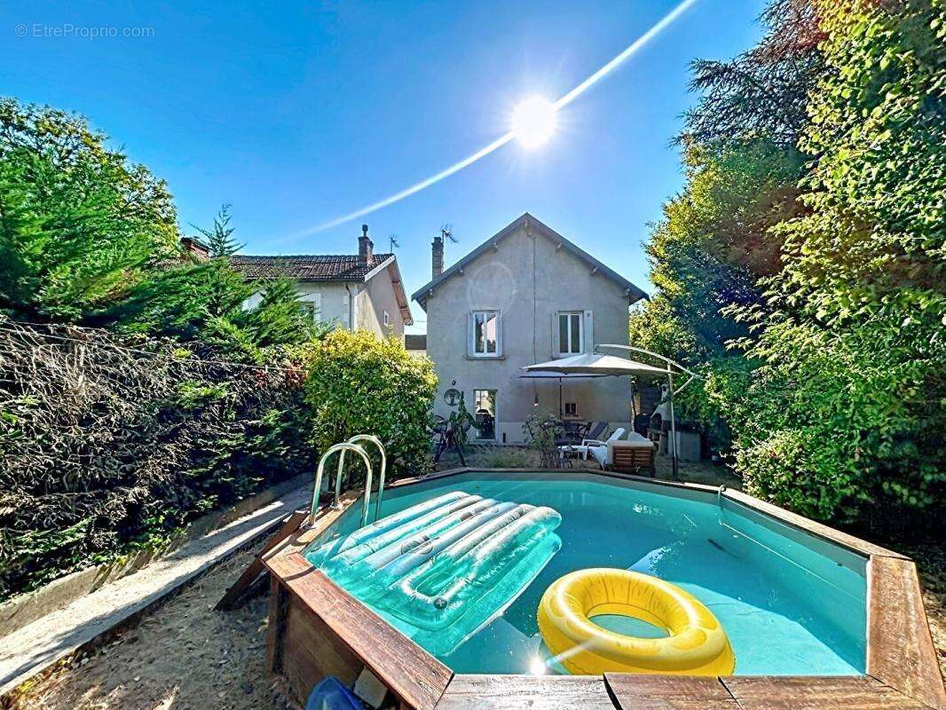 A vendre, maison de ville T4 au coeur du quartier Saint Georges à PERIGUEUX 24000 - photo 11
