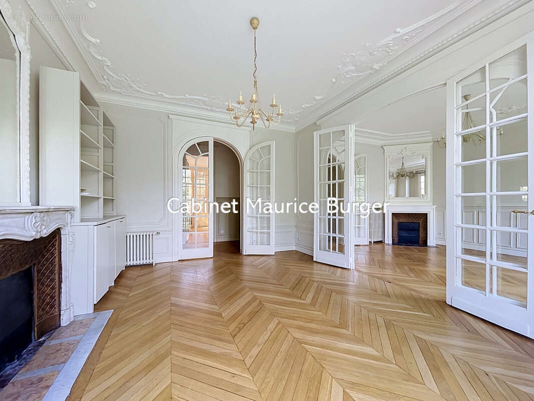Appartement de caractère   104,55 m2   Immeuble de standing - photo 5