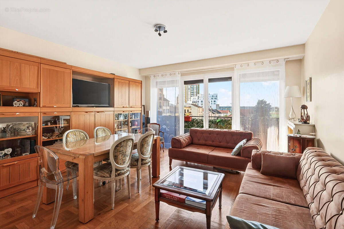 Appartement à COLOMBES