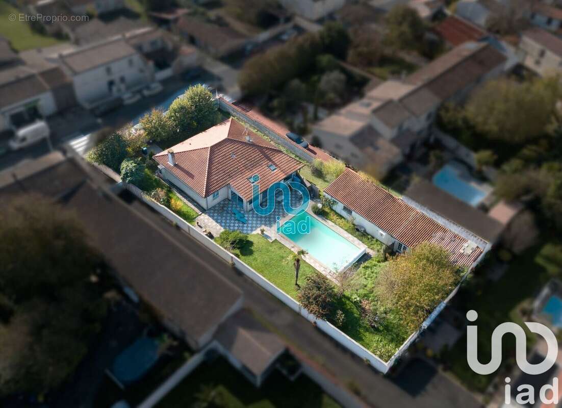 Photo 1 - Maison à CLAVETTE