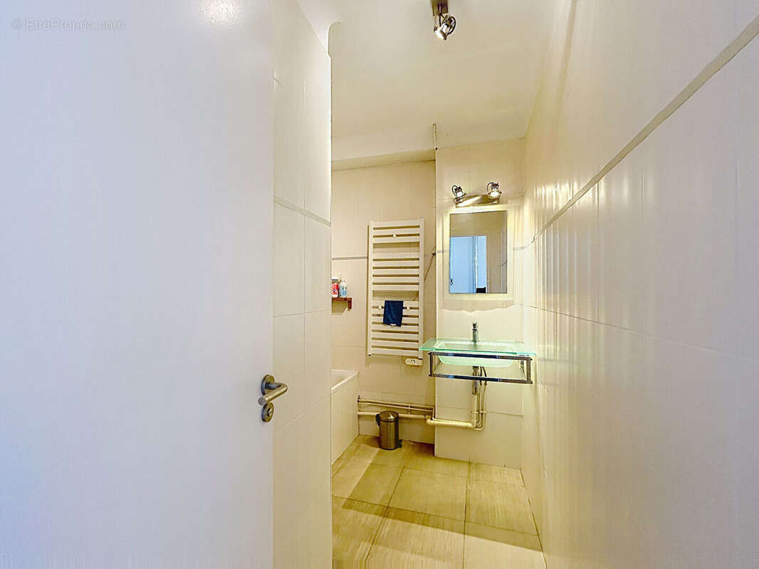 Appartement à MARSEILLE-5E