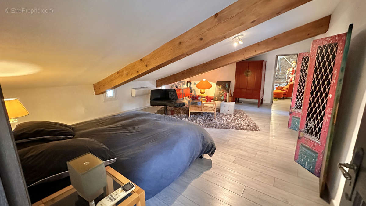 Maison à SAINT-GENIS-DES-FONTAINES