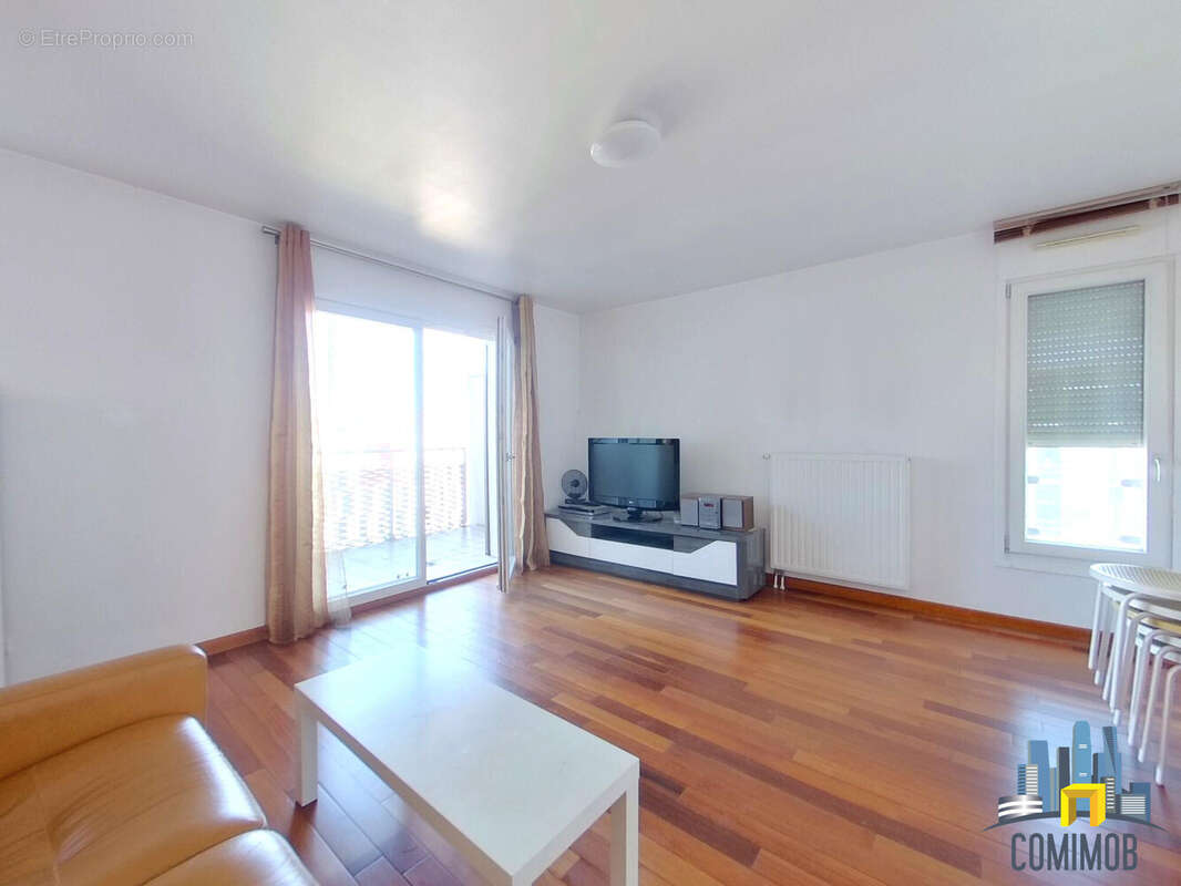 Appartement à PARIS-19E