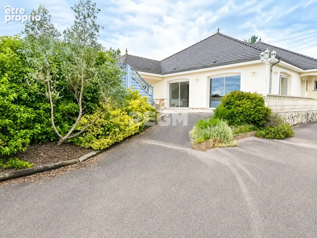 Photo Maison à Saint-Mesmin au prix de 299 000€
