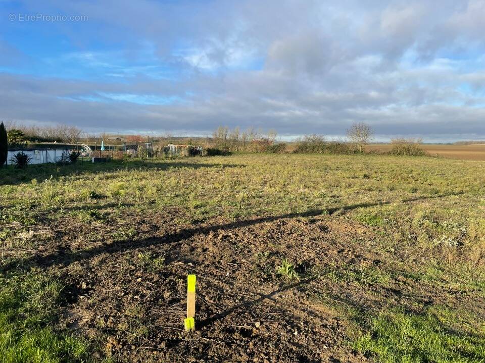 Terrain à SAINT-MARTIN-LONGUEAU