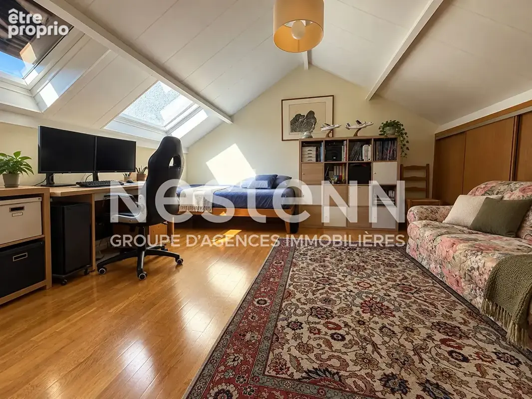 Maison familiale de 120 m² , 4 chambres, bureau, combles aménagés et 2 garages - photo 5
