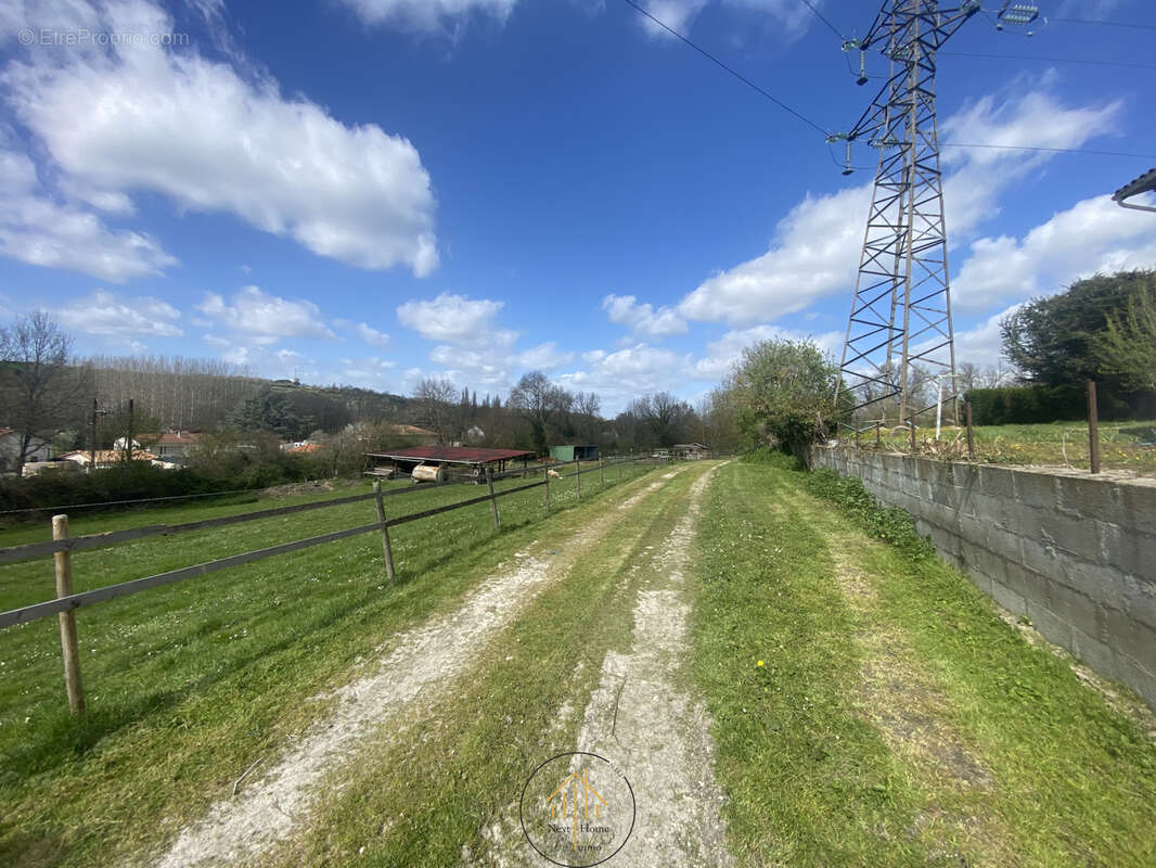 Terrain équipé de 6 091 m2 à Chalais - photo 16