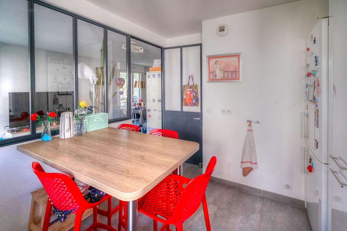Appartement à LA GARENNE-COLOMBES