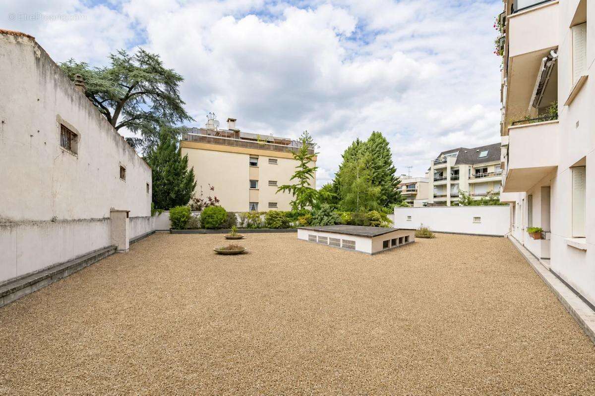3 pièces proche RER A Nogent-sur-Marne et bois. Calme - photo 9
