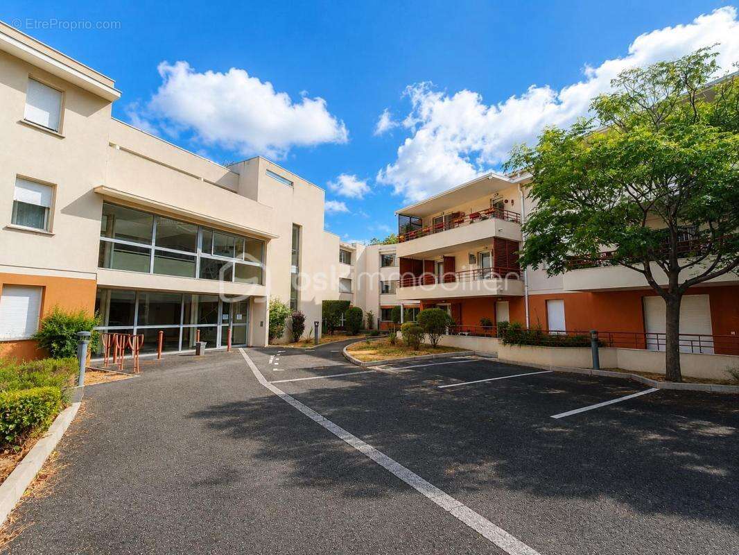  EXCLUSIVITÉ – Superbe T3 avec terrasse de 15 m² ET PLACE DE PARKING dans la résidence la plus prisée de Lamalou-les-Bains ! - photo 15