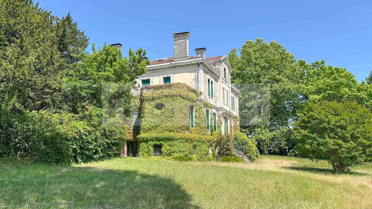 Maison à ONESSE-ET-LAHARIE