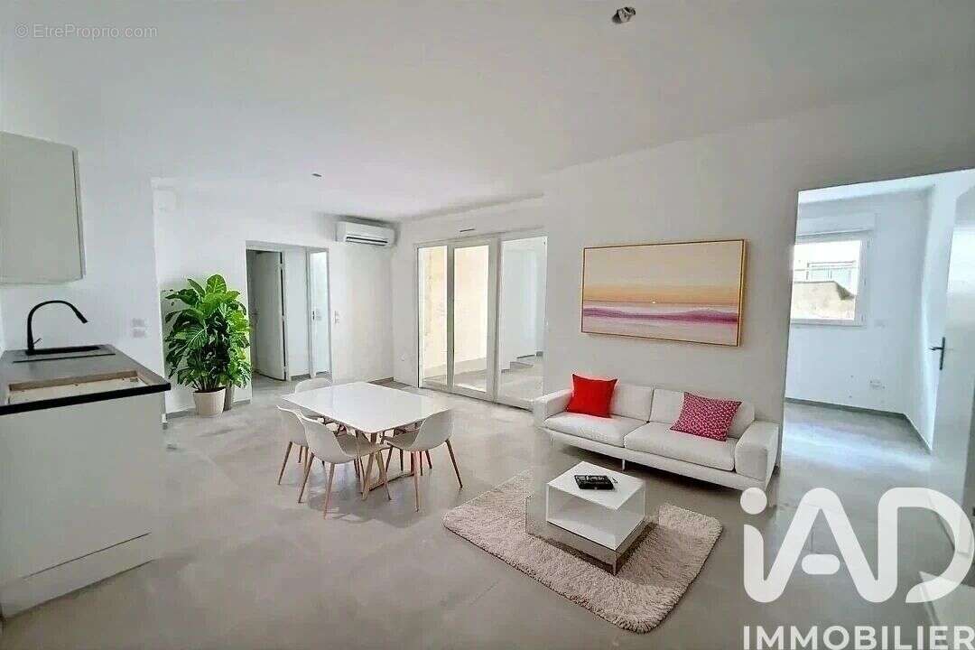Photo 2 - Appartement à MARSEILLE-4E