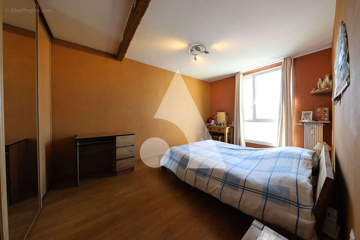 Appartement à CORBEIL-ESSONNES