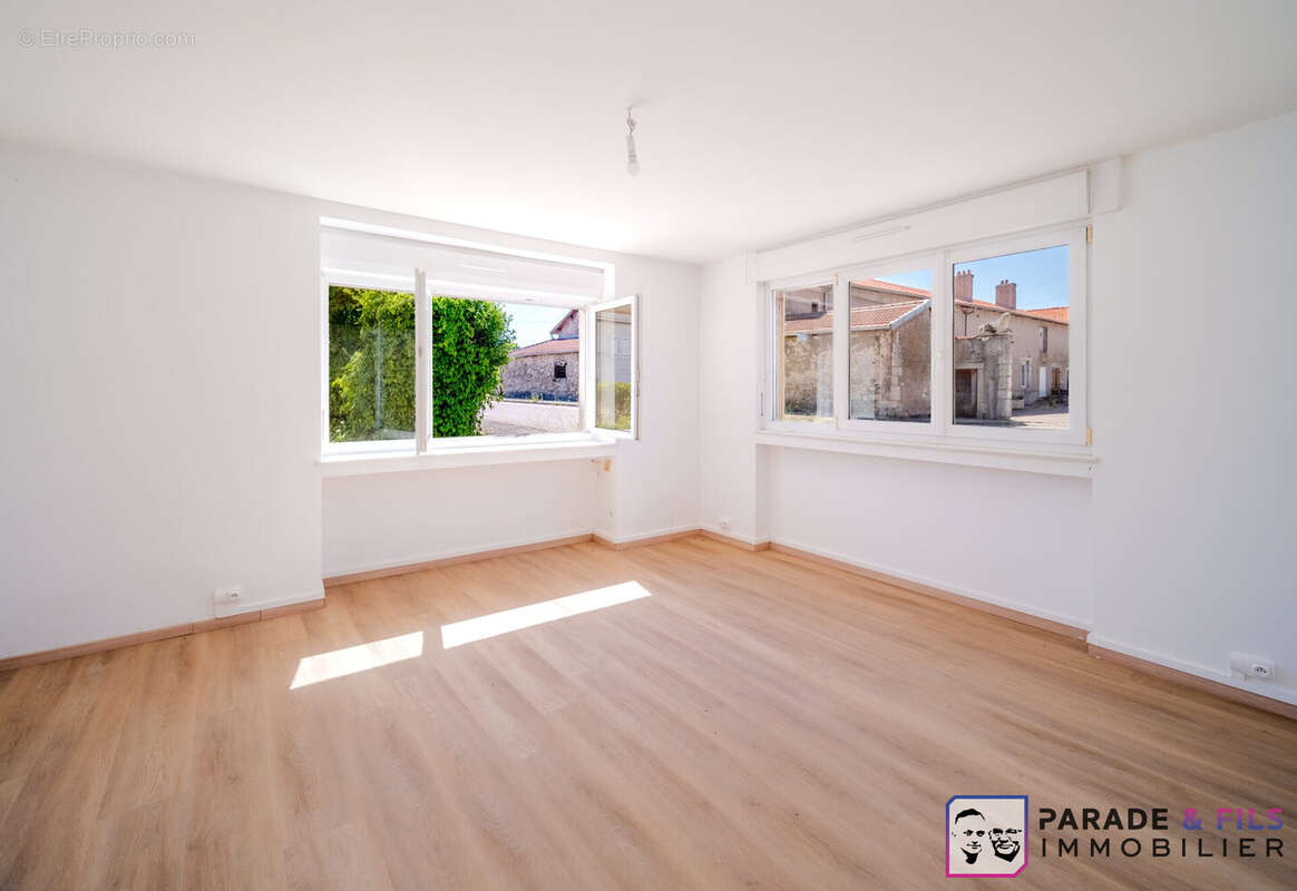 Appartement 846 m² à Flavigny-Sur-Moselle  - photo 2
