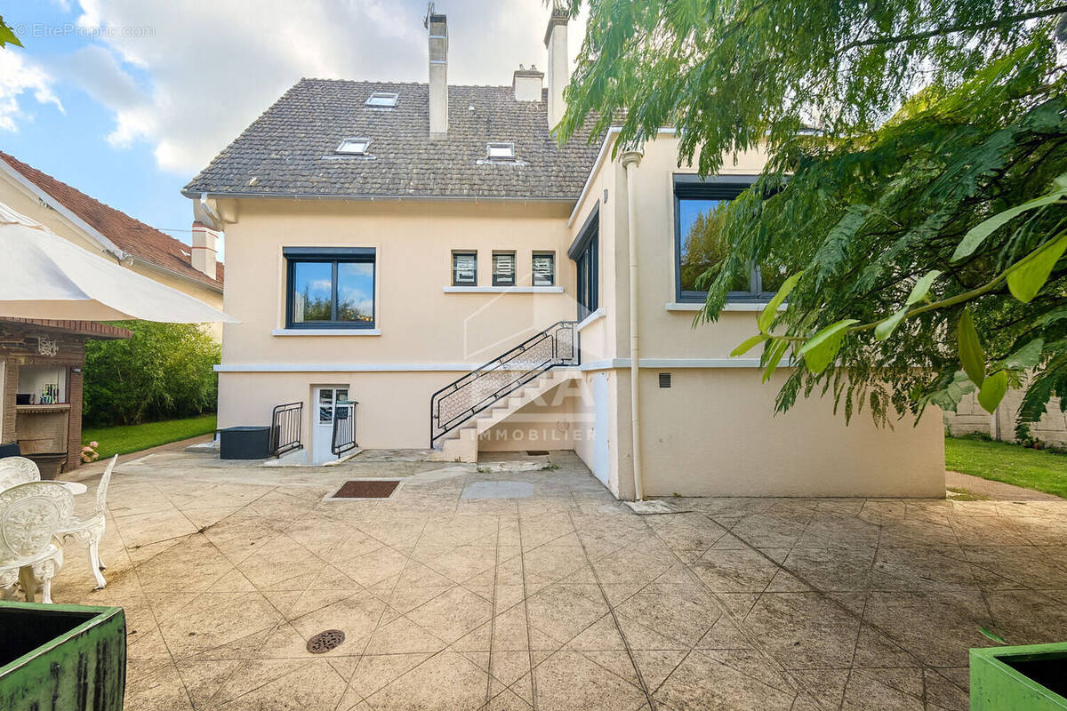 Maison à BALLANCOURT-SUR-ESSONNE