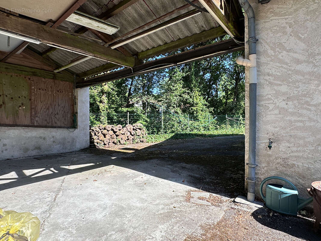 Maison de plain pied 5 pièces - piscine  et jardin  à La Couronne - photo 11